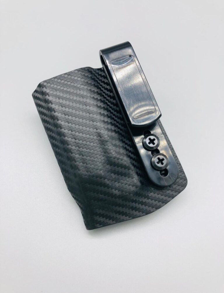 Black carbon fiber Kydex inside-the-waistband single magazine pouch with a metal clip